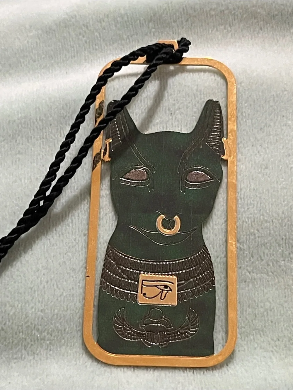 Egyptian Cat Decorative Pendant Ornament in Green and Gold
